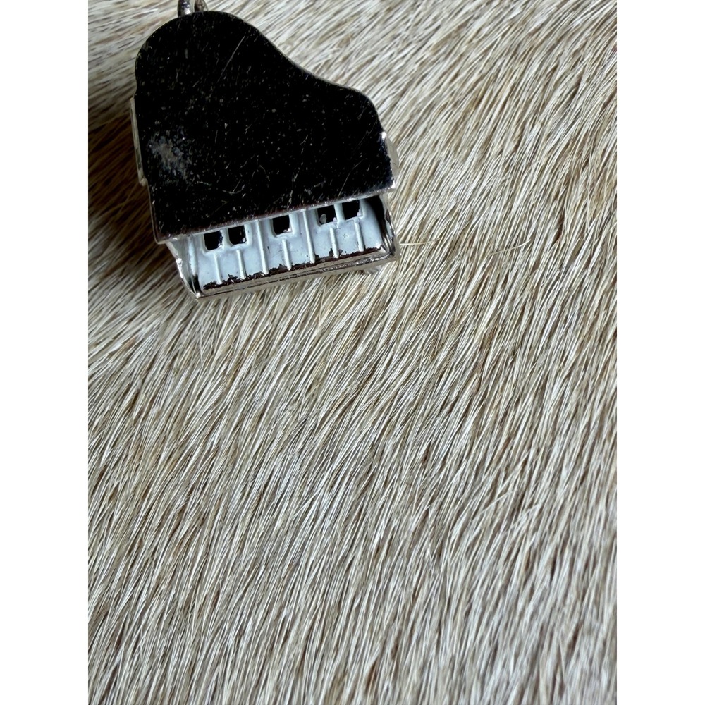 Vintage Sterling Silver Grand Piano Charm Pendant Opening Lid Enameled Keys